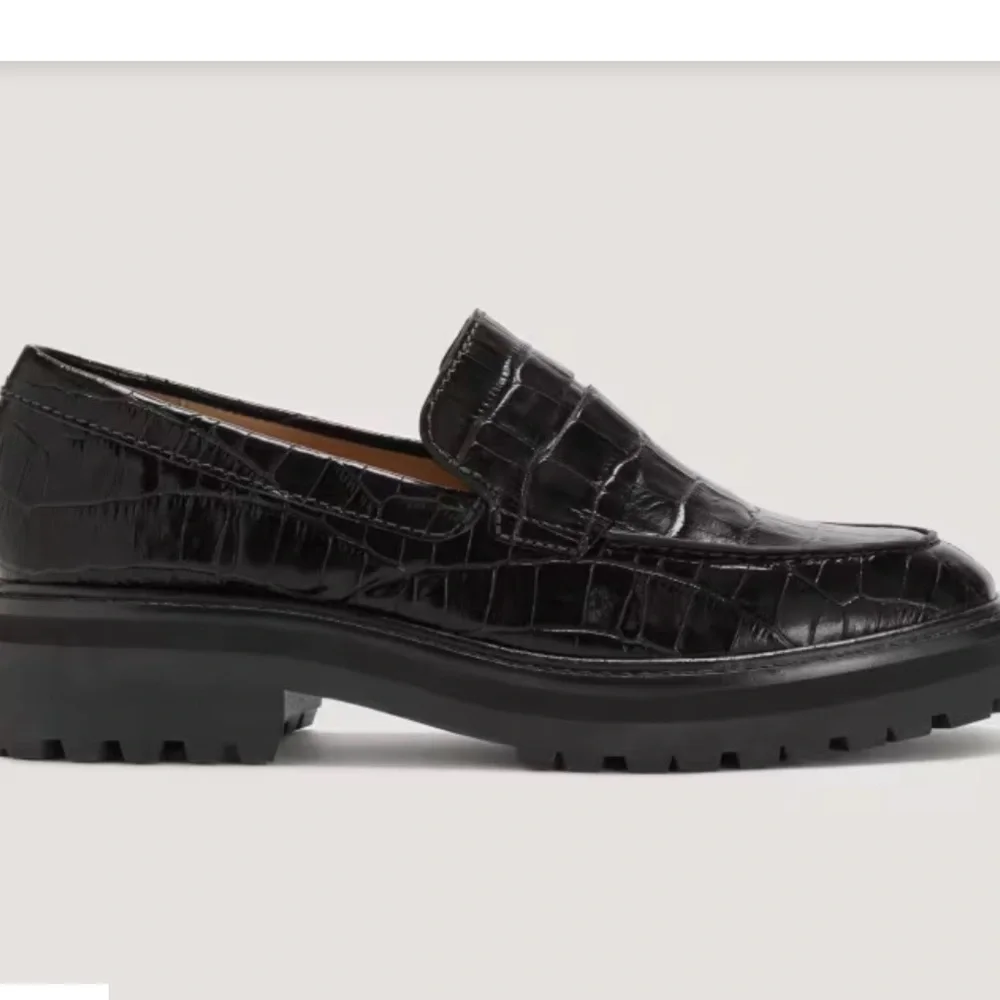 NEW Everlane Black Crocodile Leather Chunky Lug Sole‎ Loafer in Size 8.5